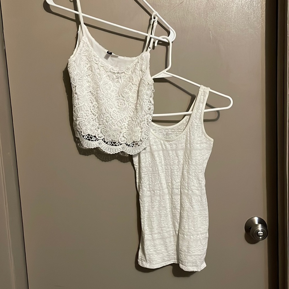 Bundle: crop top and tank top